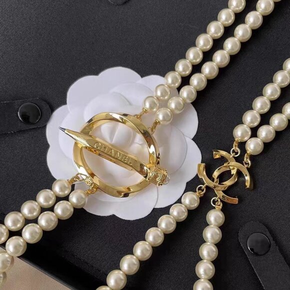 CHANE Long Necklace in Pearl White Authentic - Picture 2 of 5